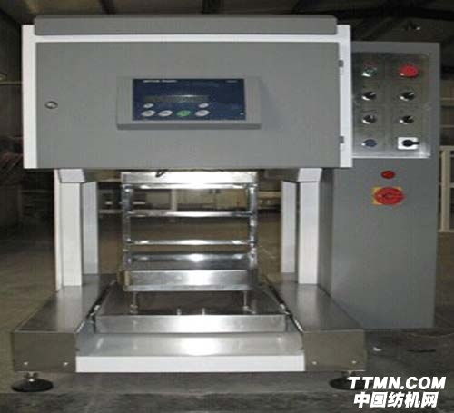 全自動水性油墨調(diào)色機 全新設(shè)計,展現(xiàn)金色彩一馬當(dāng)先